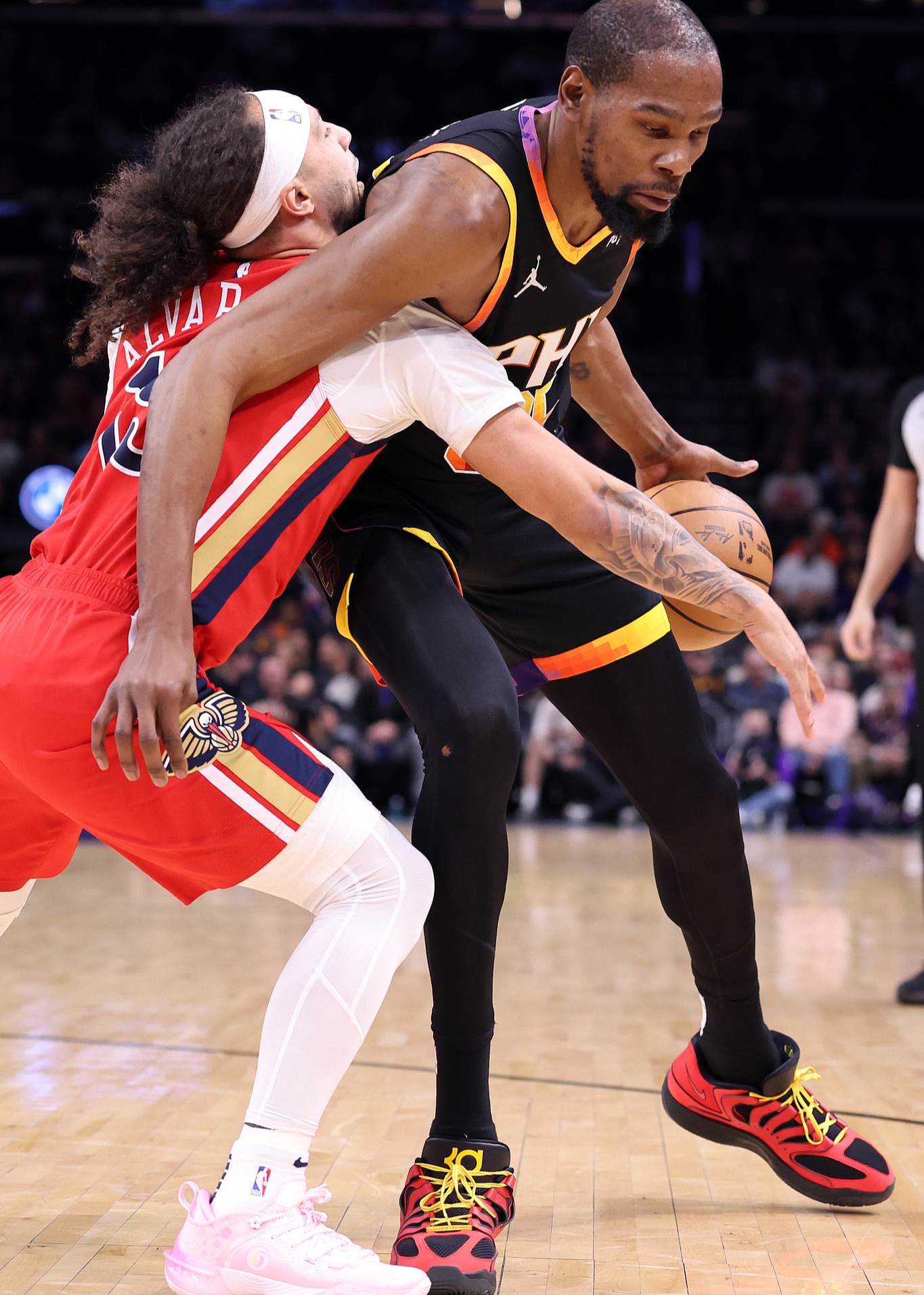 包含菲尼克斯太阳赛前复出首秀，志在NBA常规赛名次提升，目标明确，赛程密集仍需轮换的词条